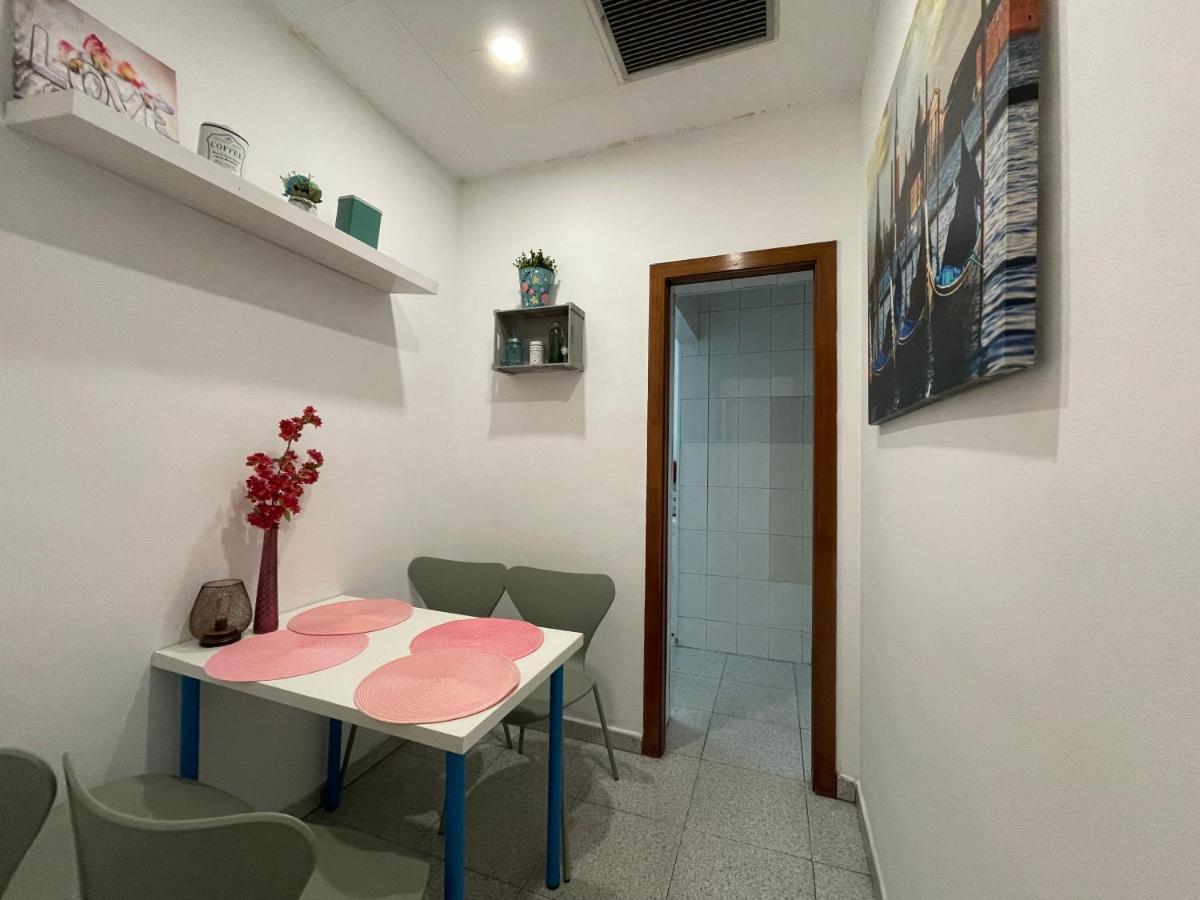 Plaza Universidad Rooms Barcelona Exterior photo